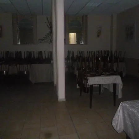 Lavalliere Croix Blanche Hotel 2*